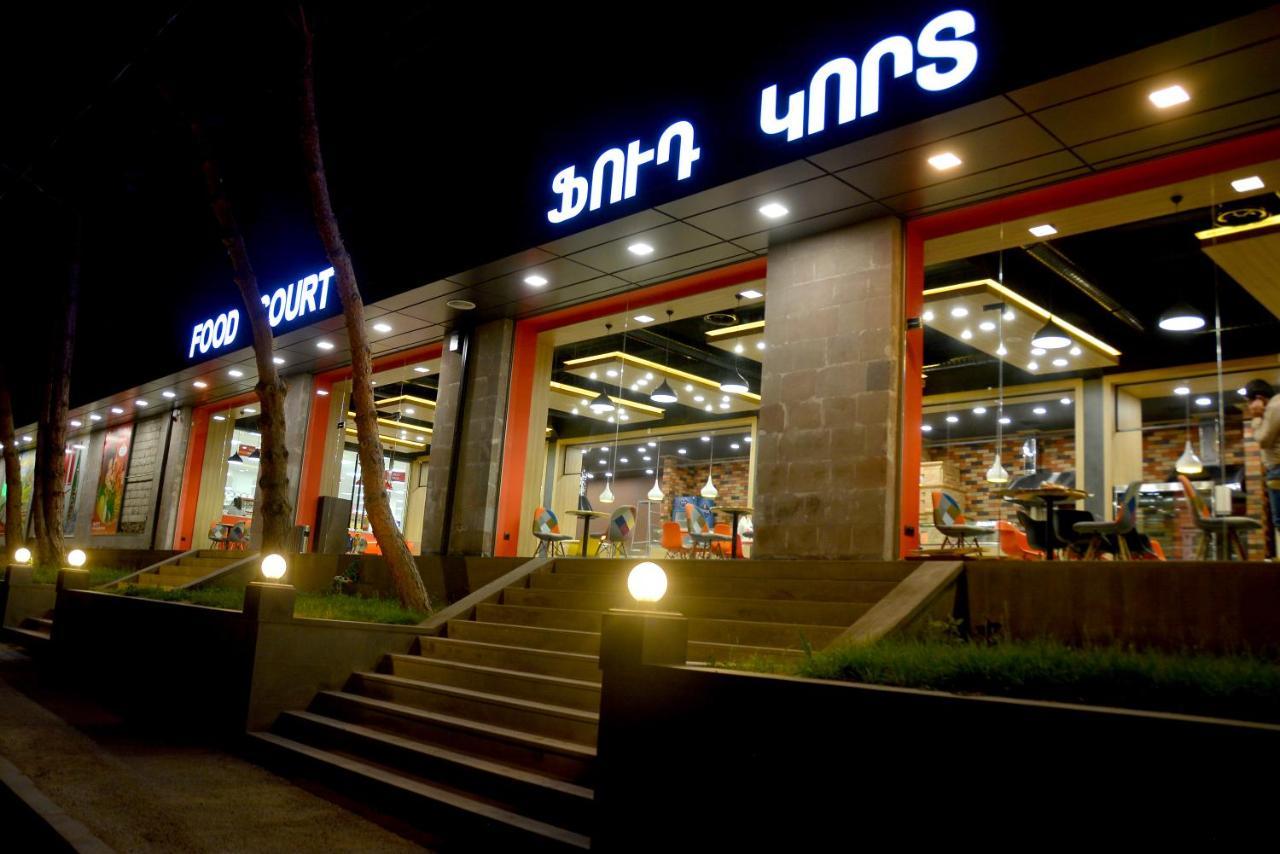 Hotel Lider Complex Vaykʼ Exteriér fotografie